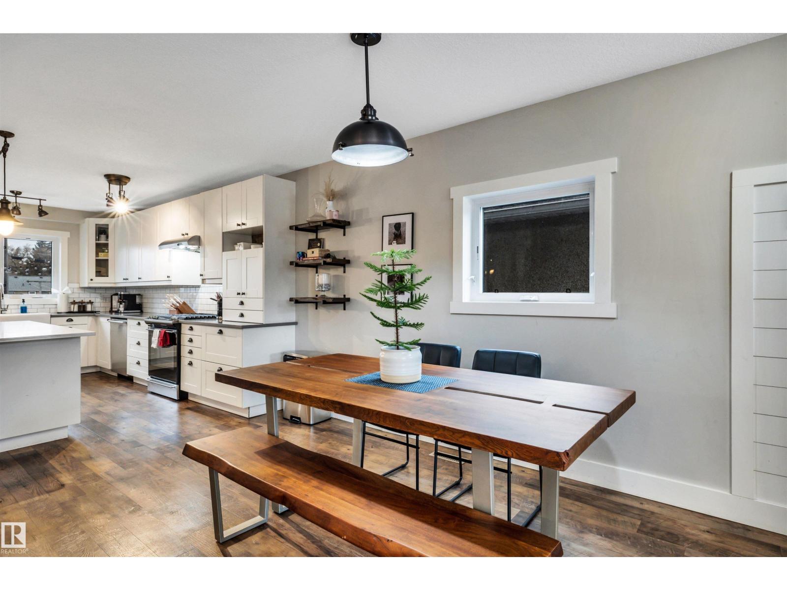 10430 148 ST NW - 10