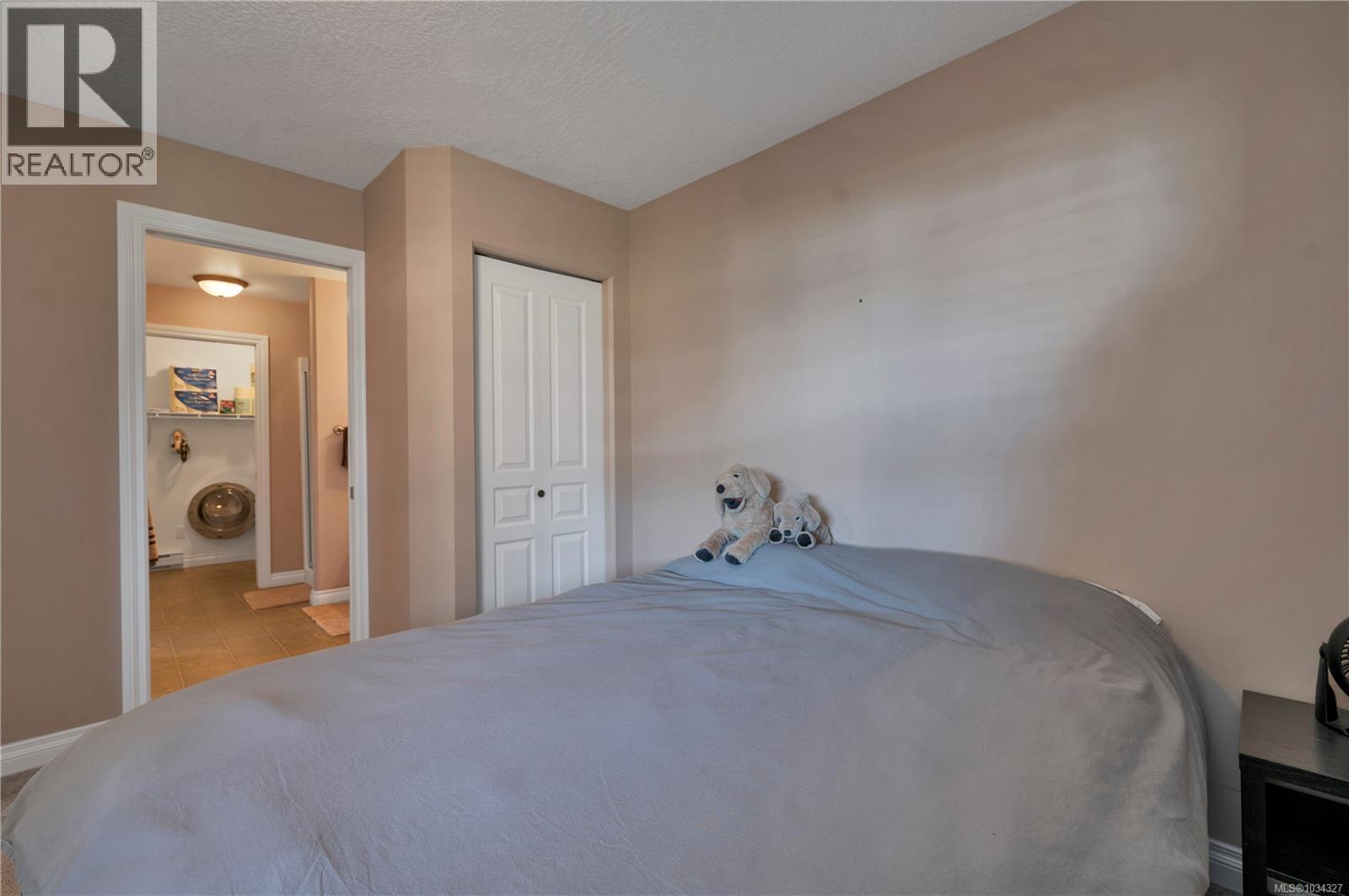 760 Marguerite Rd - 33