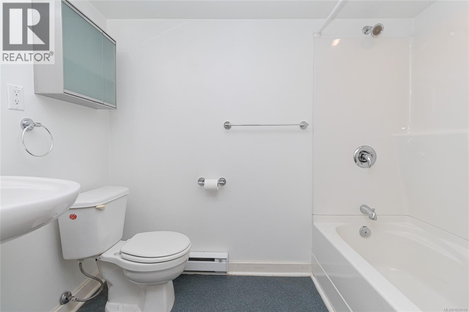143 Government St - 29