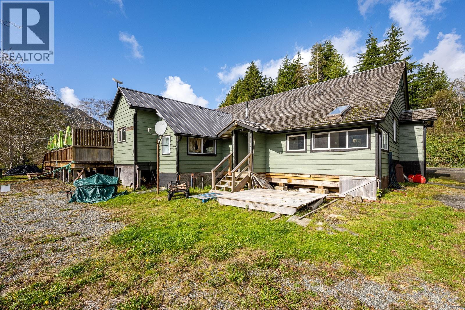 32 Hardy Way, Port Hardy