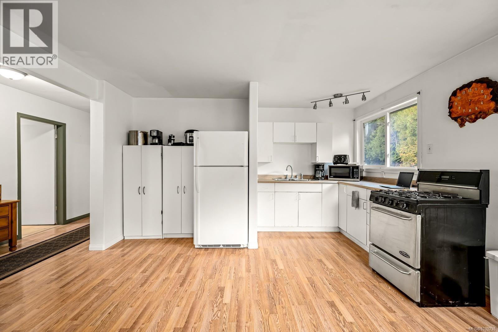 32 Hardy Way, Port Hardy