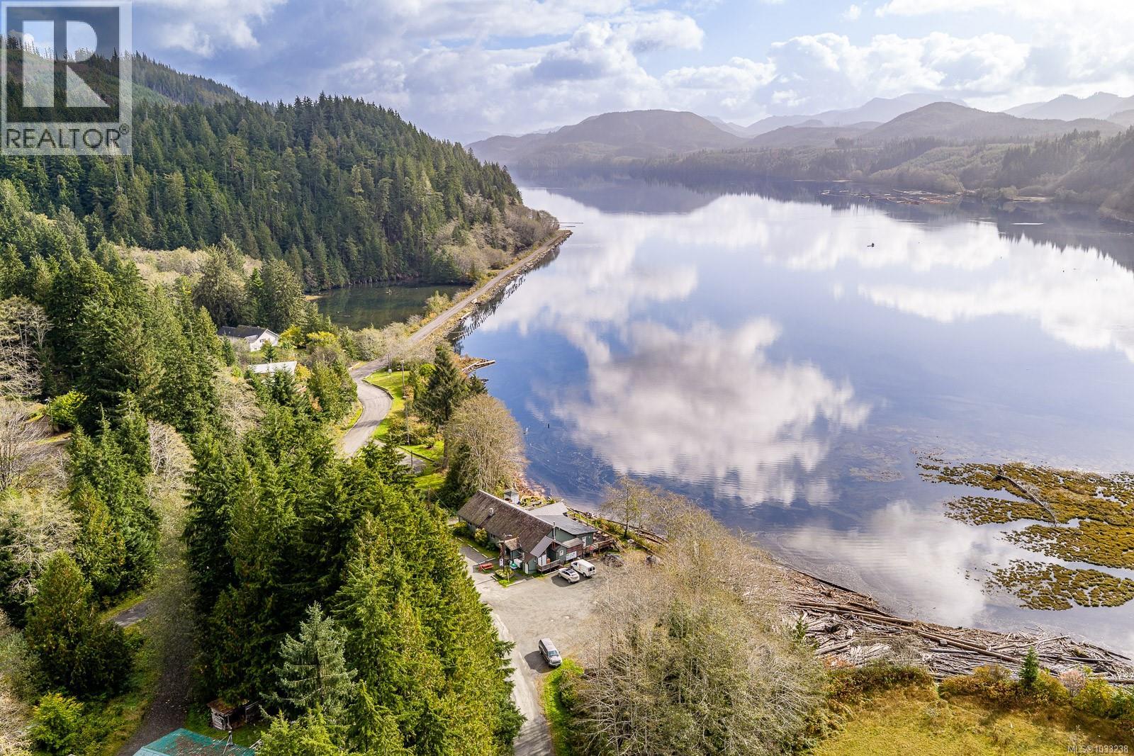 32 Hardy Way, Port Hardy