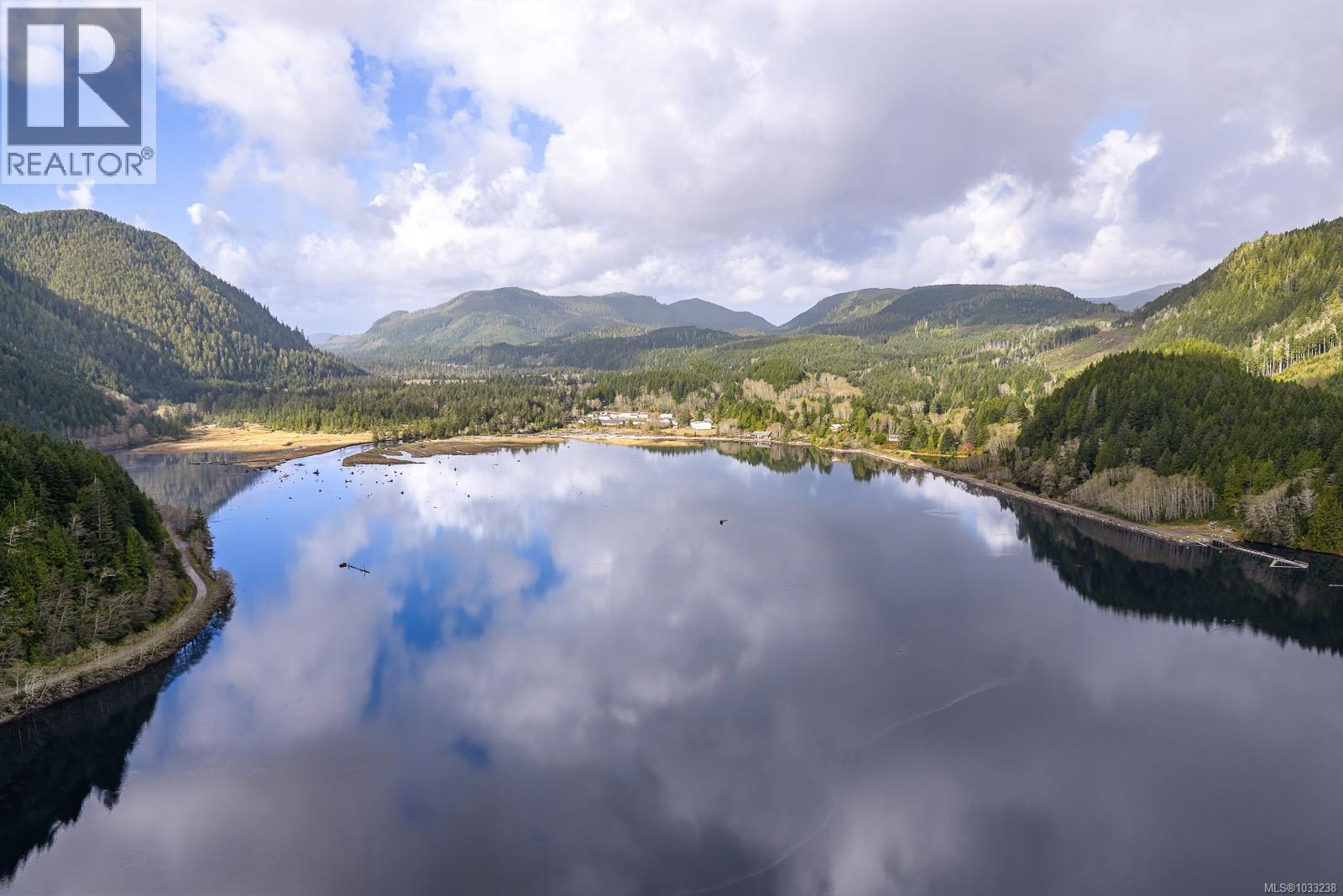 32 Hardy Way, Port Hardy
