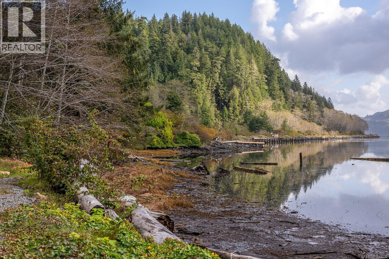 32 Hardy Way, Port Hardy