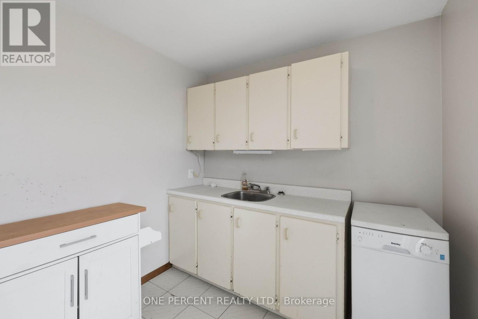 307 CENTRAL AVENUE - 27
