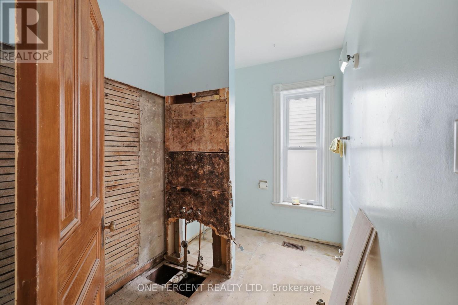 307 CENTRAL AVENUE - 34