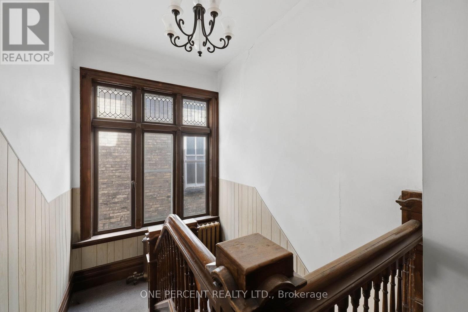 305 CENTRAL AVENUE - 16
