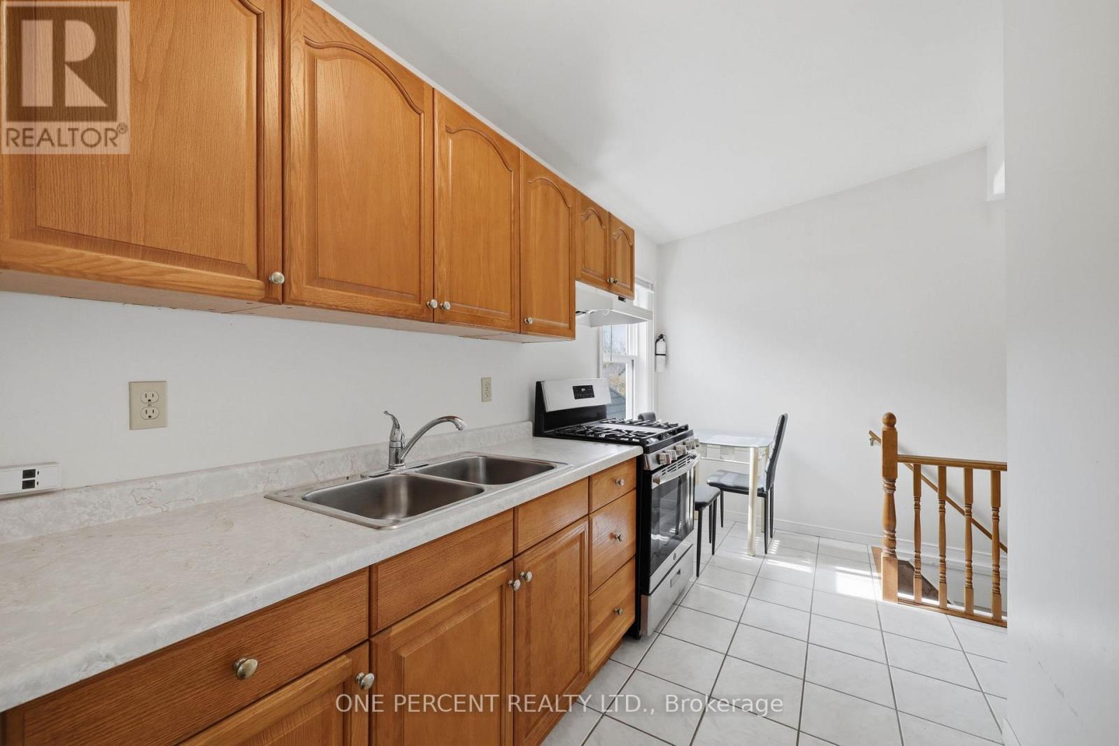 305 CENTRAL AVENUE - 23