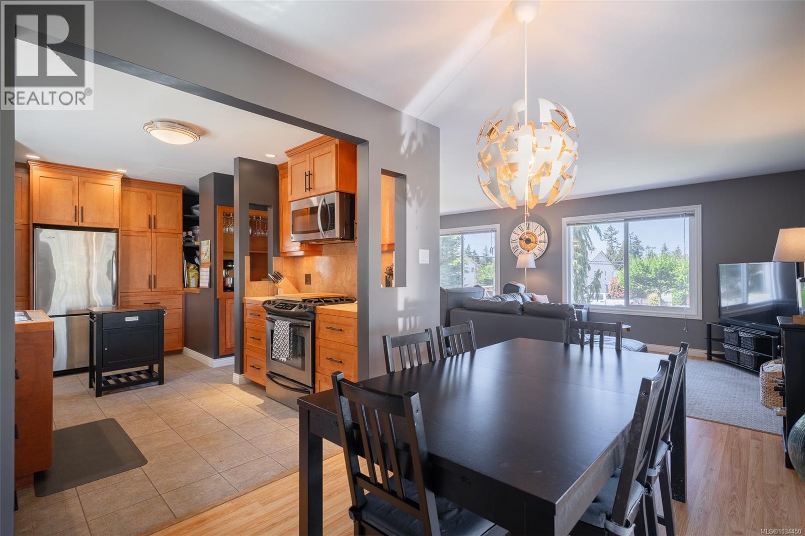 502 Davis Rd - 11