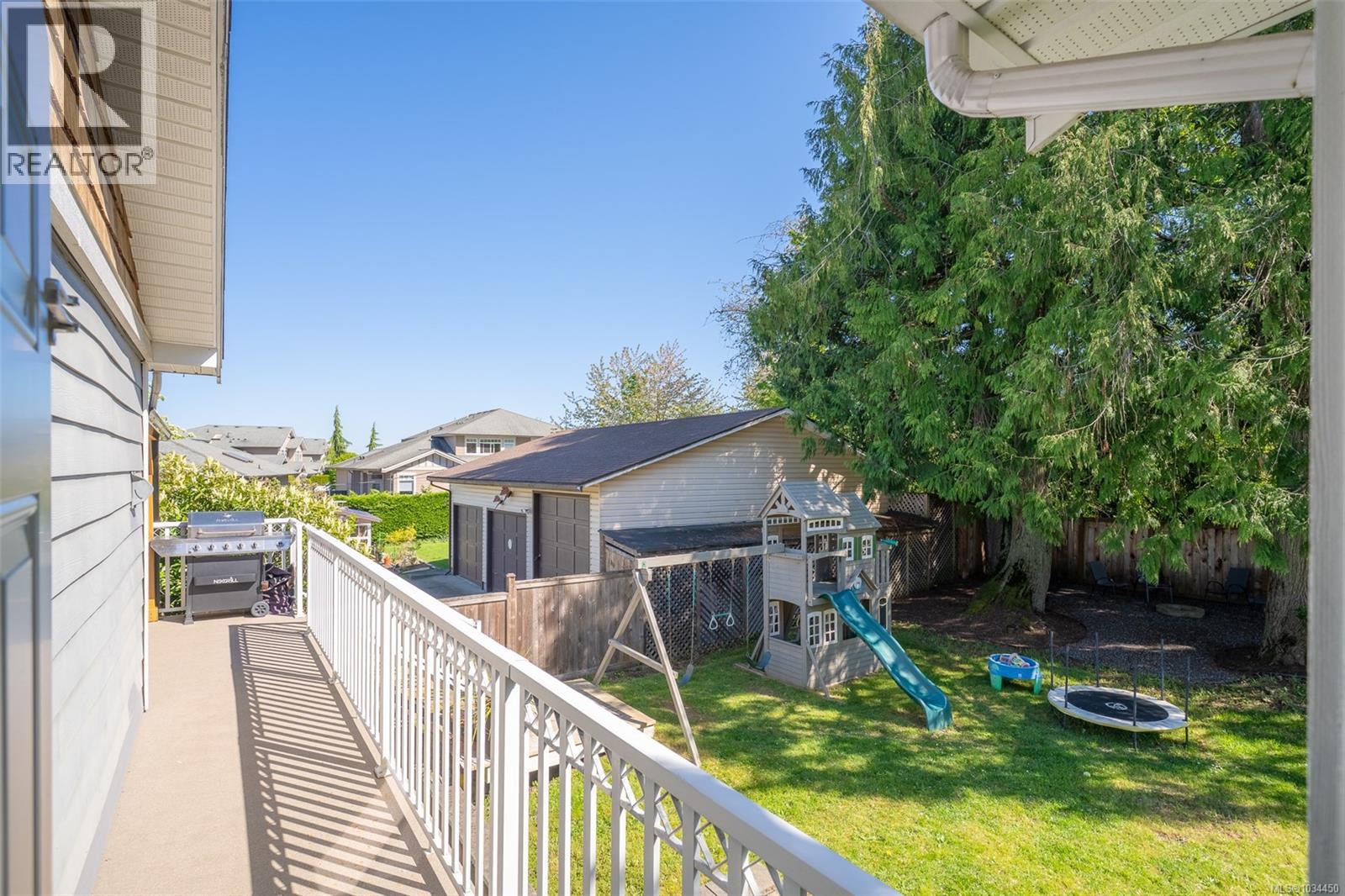 502 Davis Rd - 17