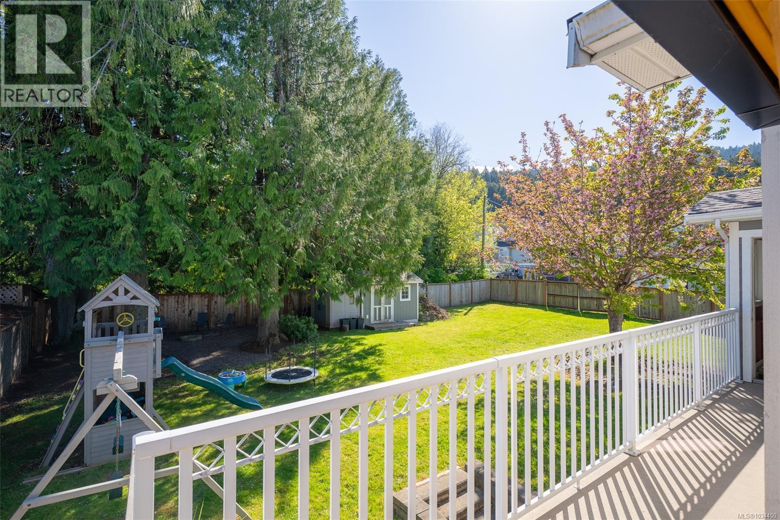 502 Davis Rd - 18