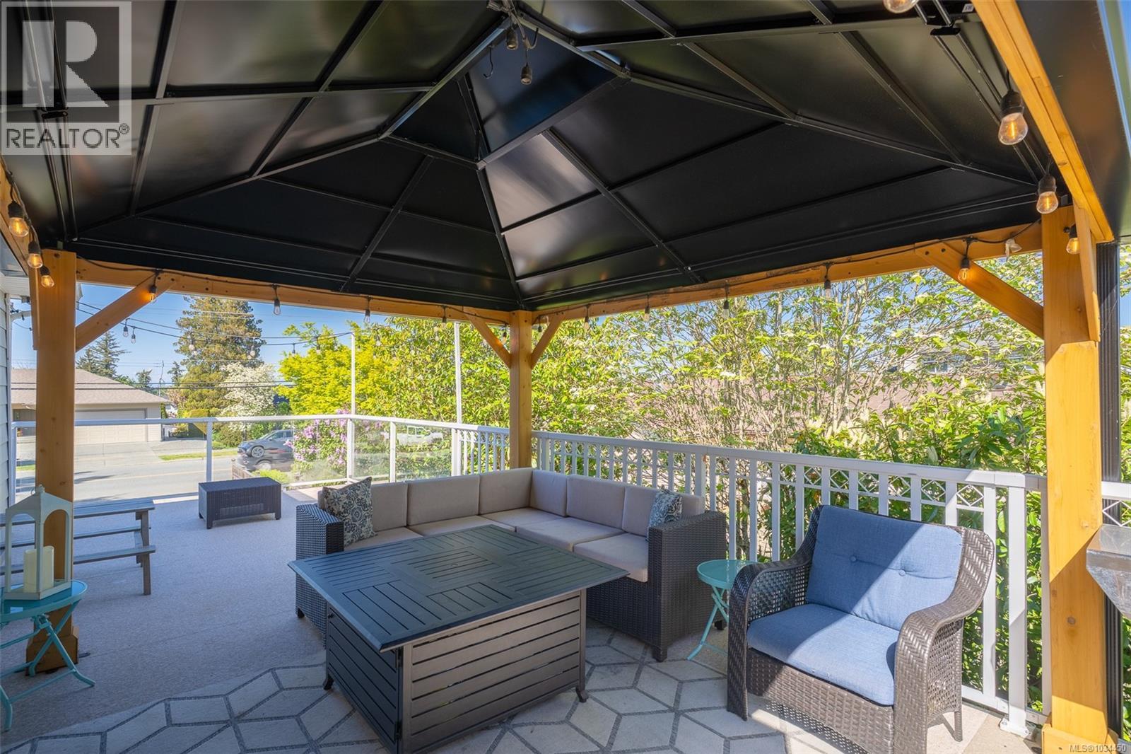 502 Davis Rd - 31