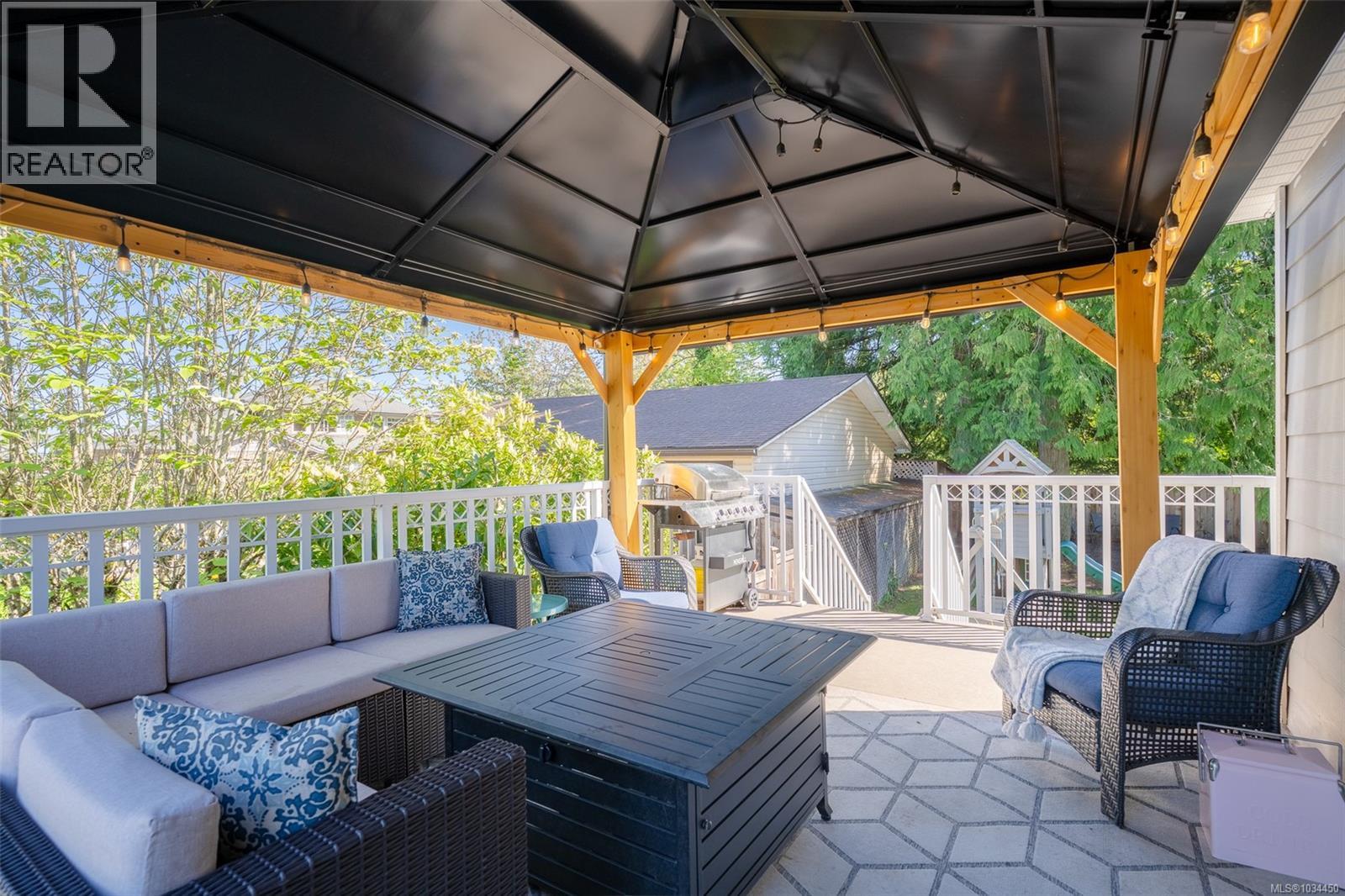 502 Davis Rd - 32