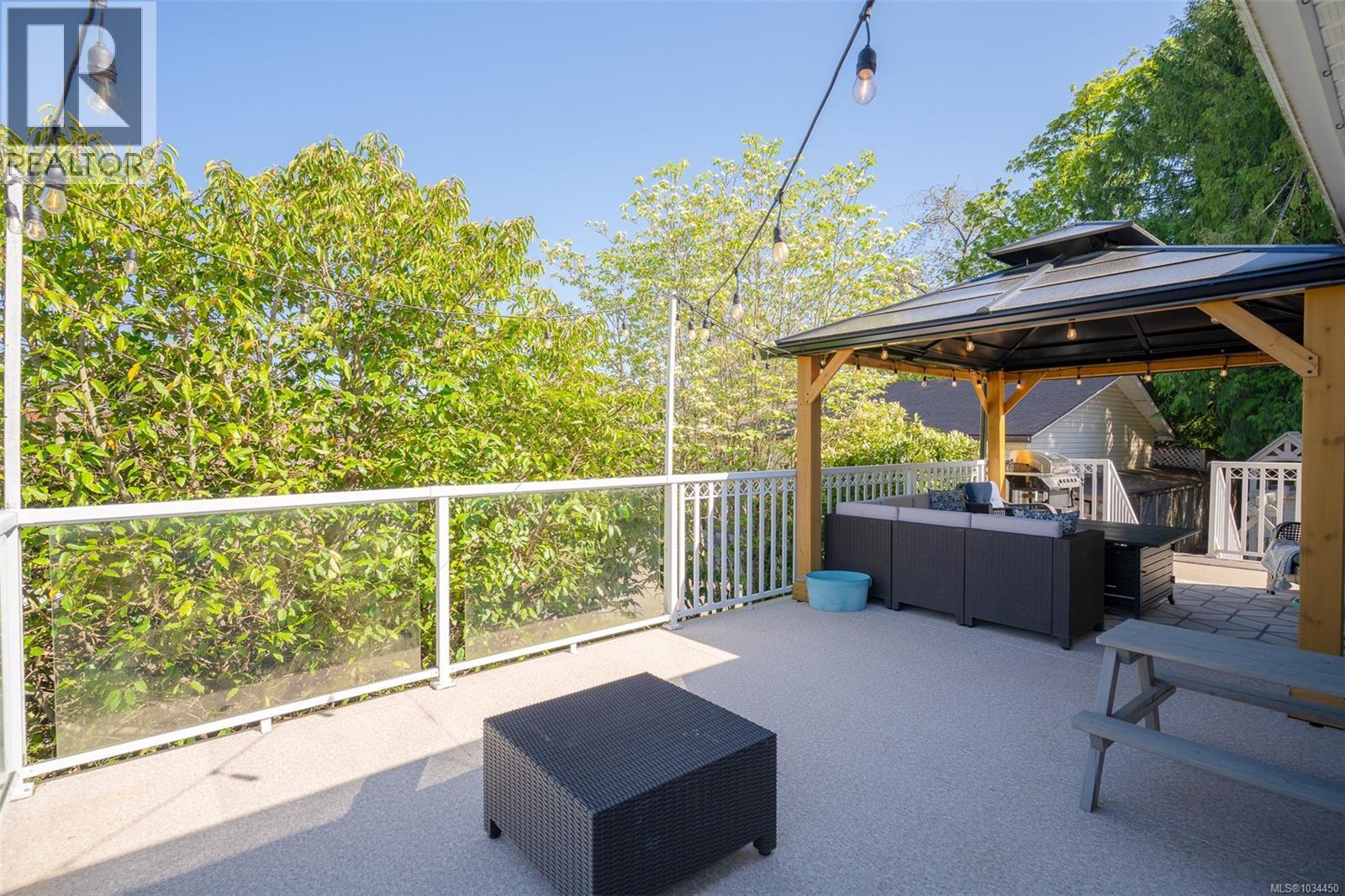 502 Davis Rd - 33