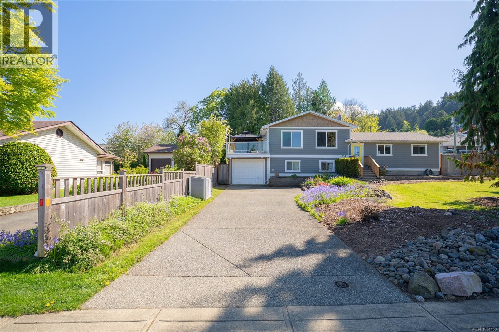 502 Davis Rd - 44