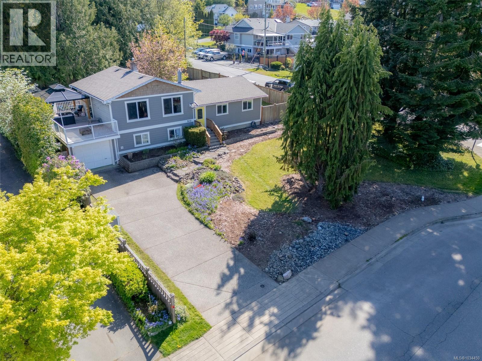 502 Davis Rd - 52