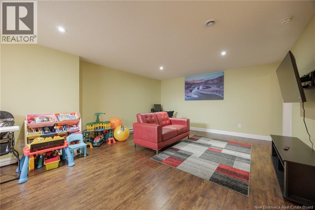 15 Janick Court - 28