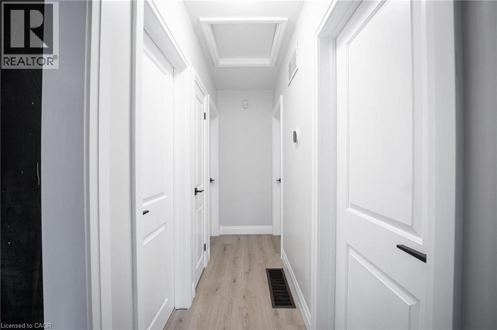 102 EAST 41ST Street Unit# 1, Hamilton, Ontario, L8T2Z7 — Photo 20