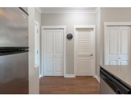 439 13321 102a Avenue, Surrey, BC V3T1P6 Photo 9