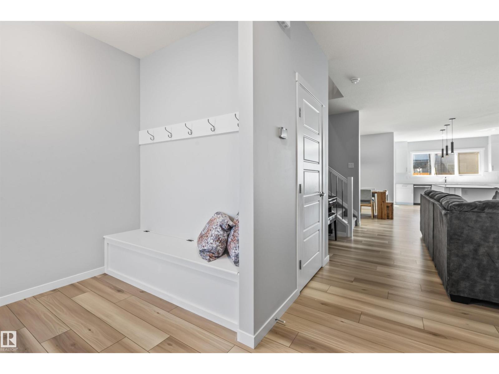 7113 177a AV NW NW, Edmonton