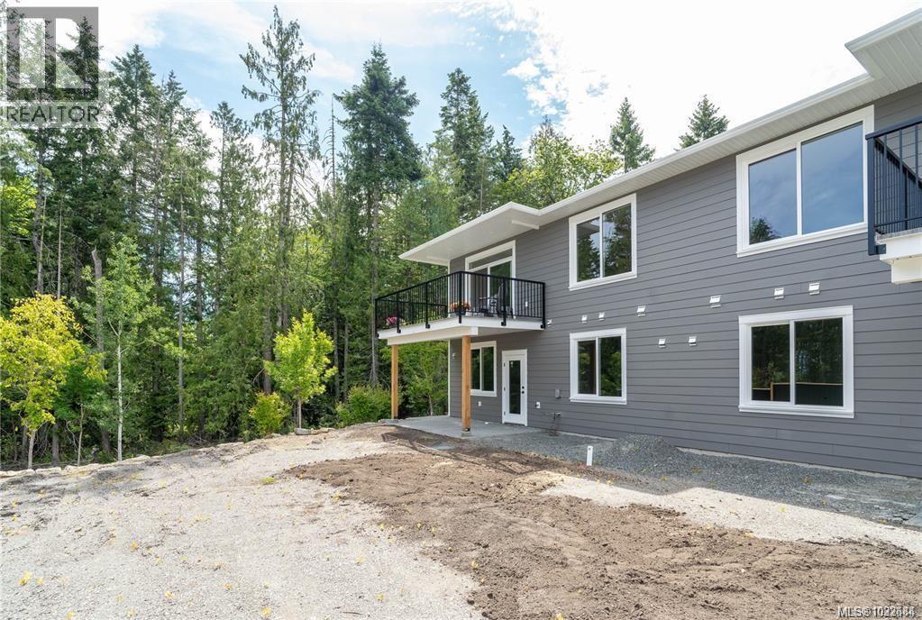 671 Sanderson Rd - 6