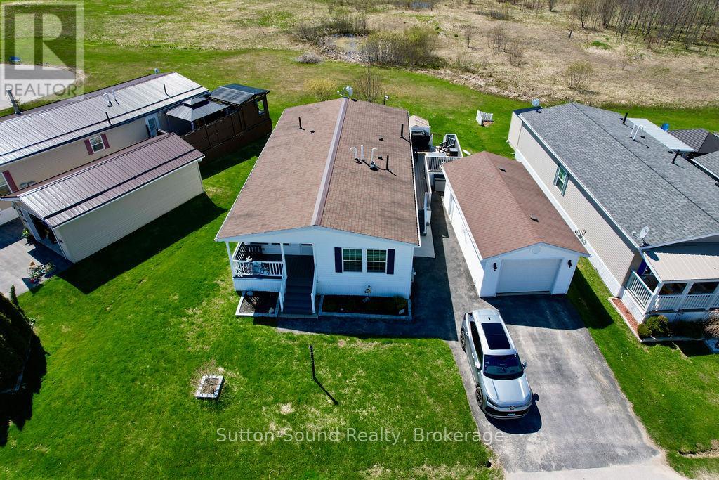 144 ROSEWOOD DRIVE - 32
