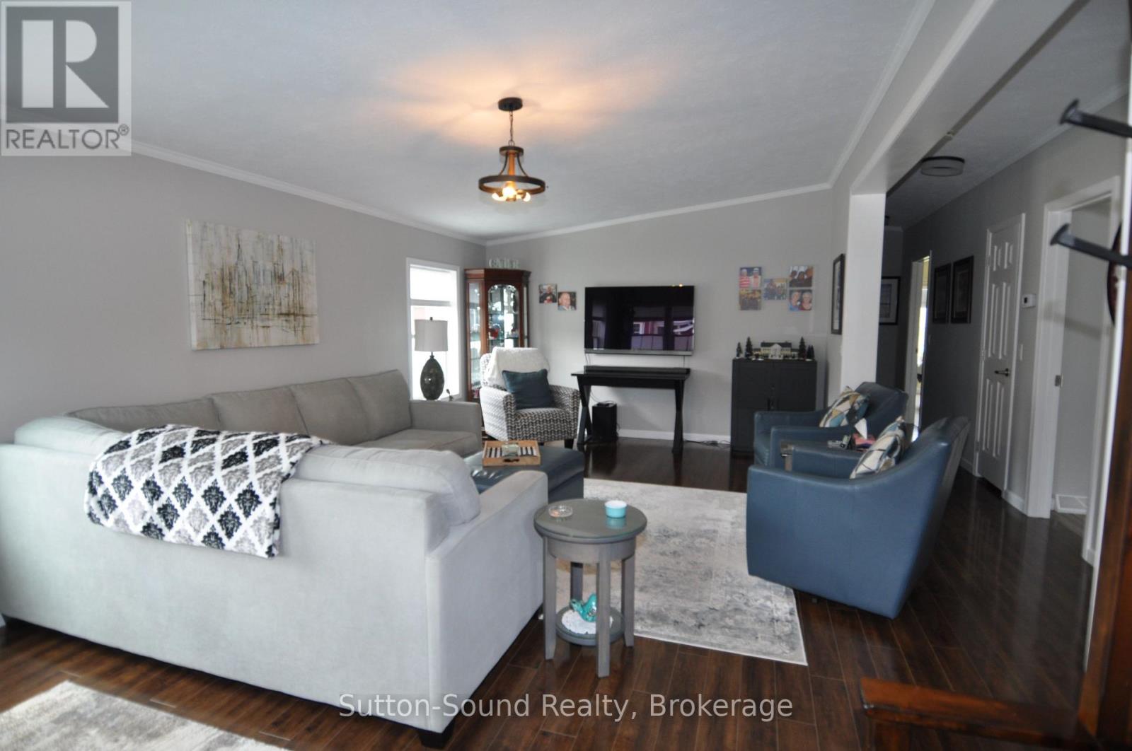 144 ROSEWOOD DRIVE - 4