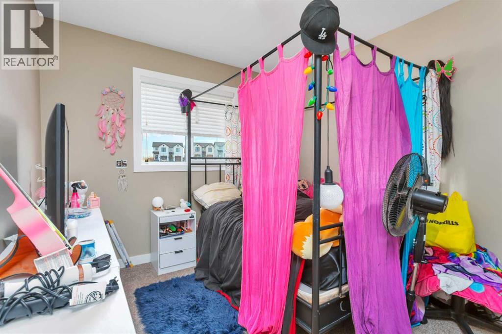 17 Crestview Boulevard, Sylvan Lake