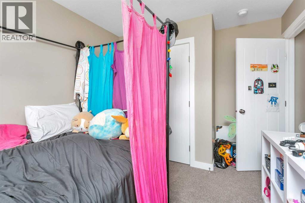 17 Crestview Boulevard, Sylvan Lake