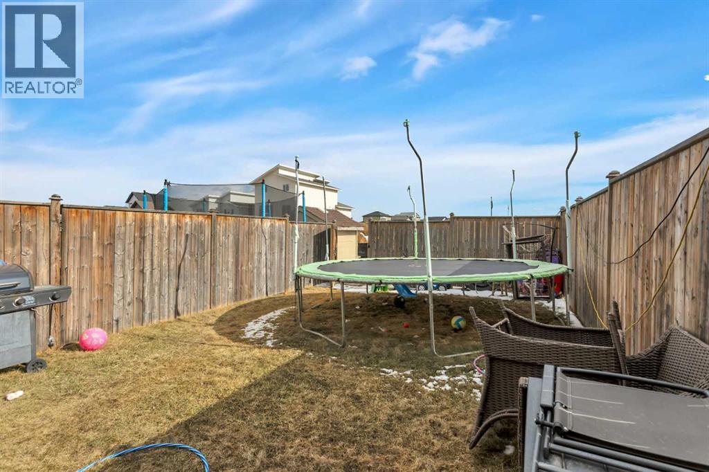 17 Crestview Boulevard, Sylvan Lake
