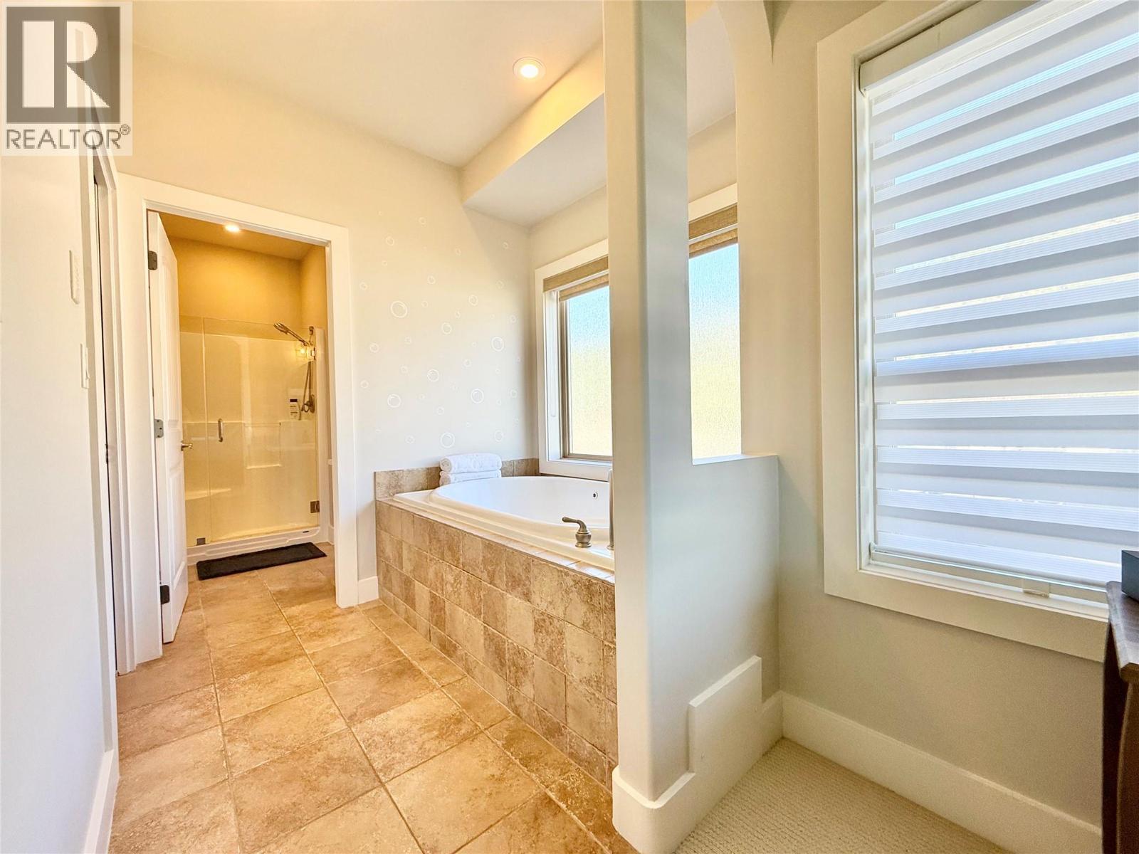 7958 MCCALLUM VIEW Drive - 25