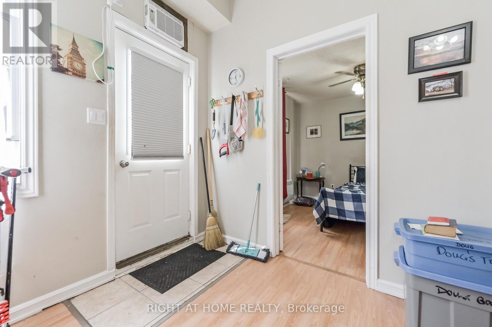 213 MAIN STREET E - 12