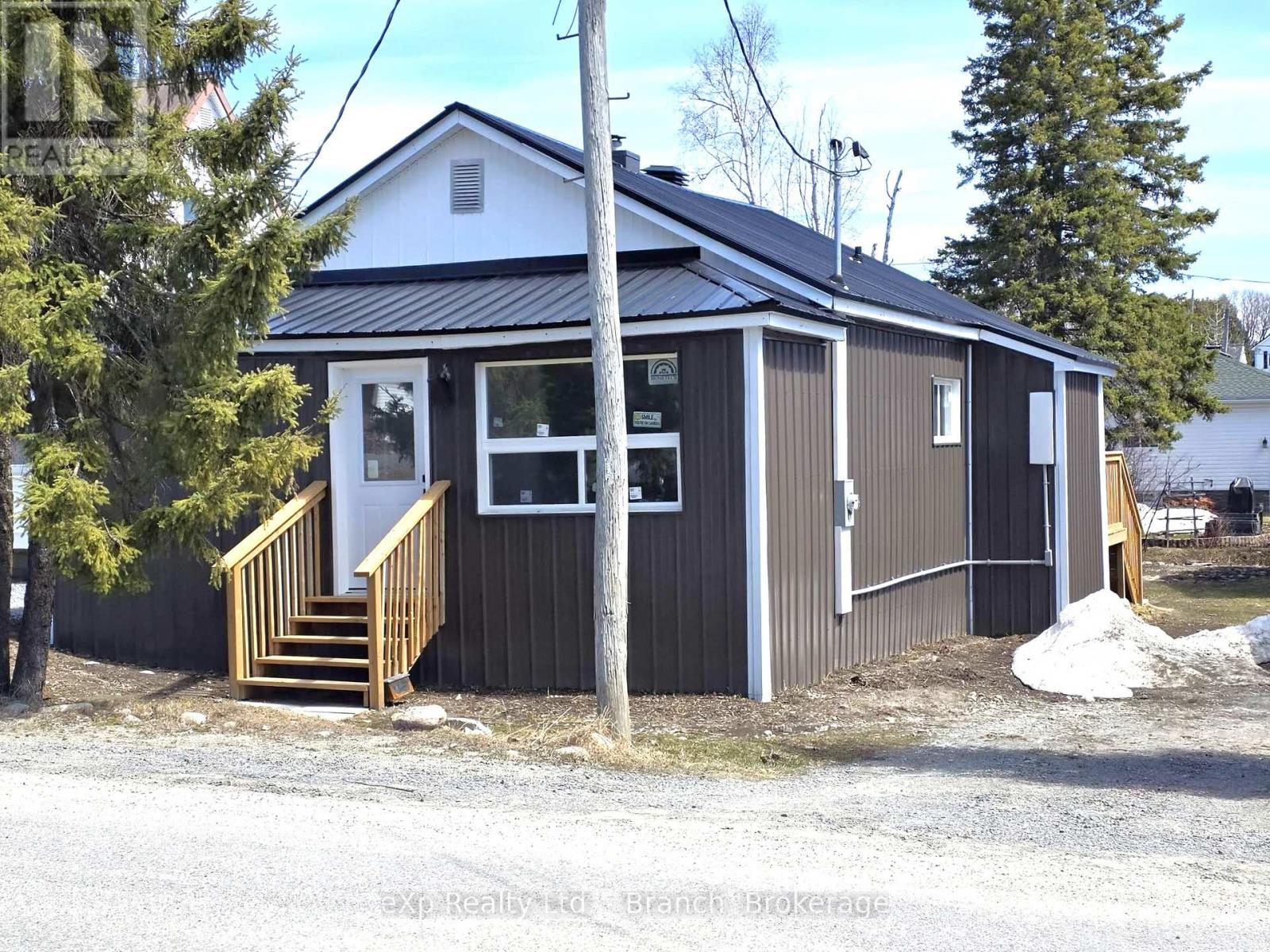 6 WILSON AVENUE - 1