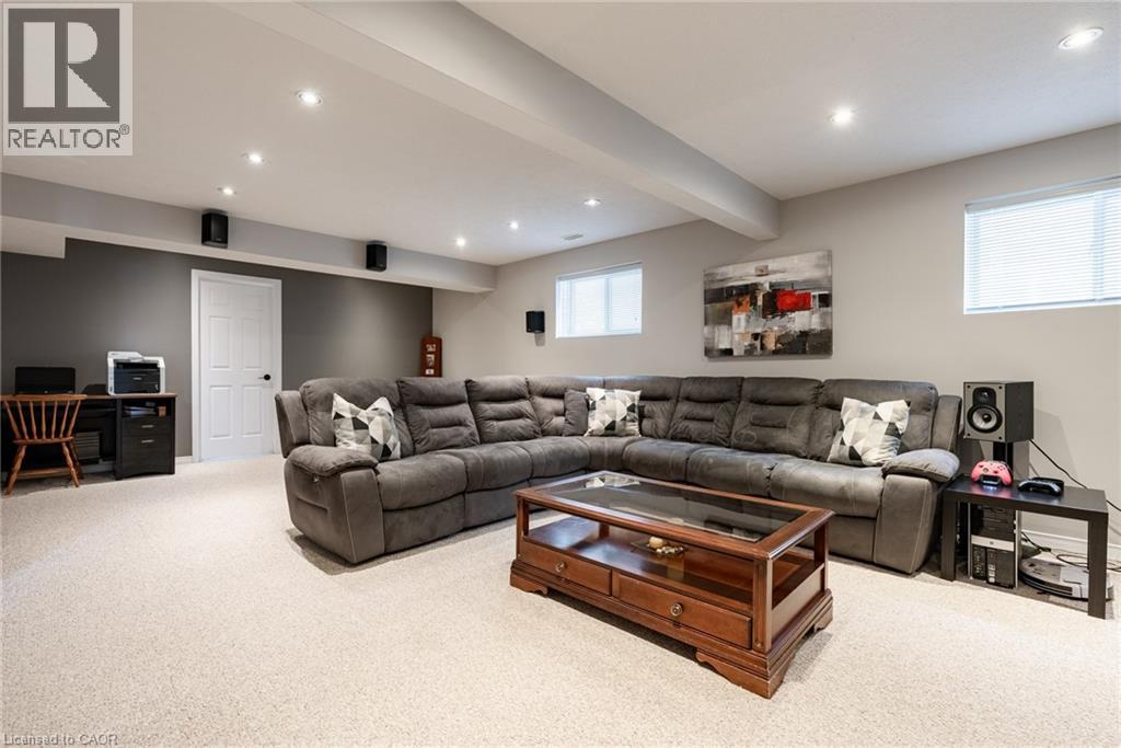 62 MISSION Road - 26