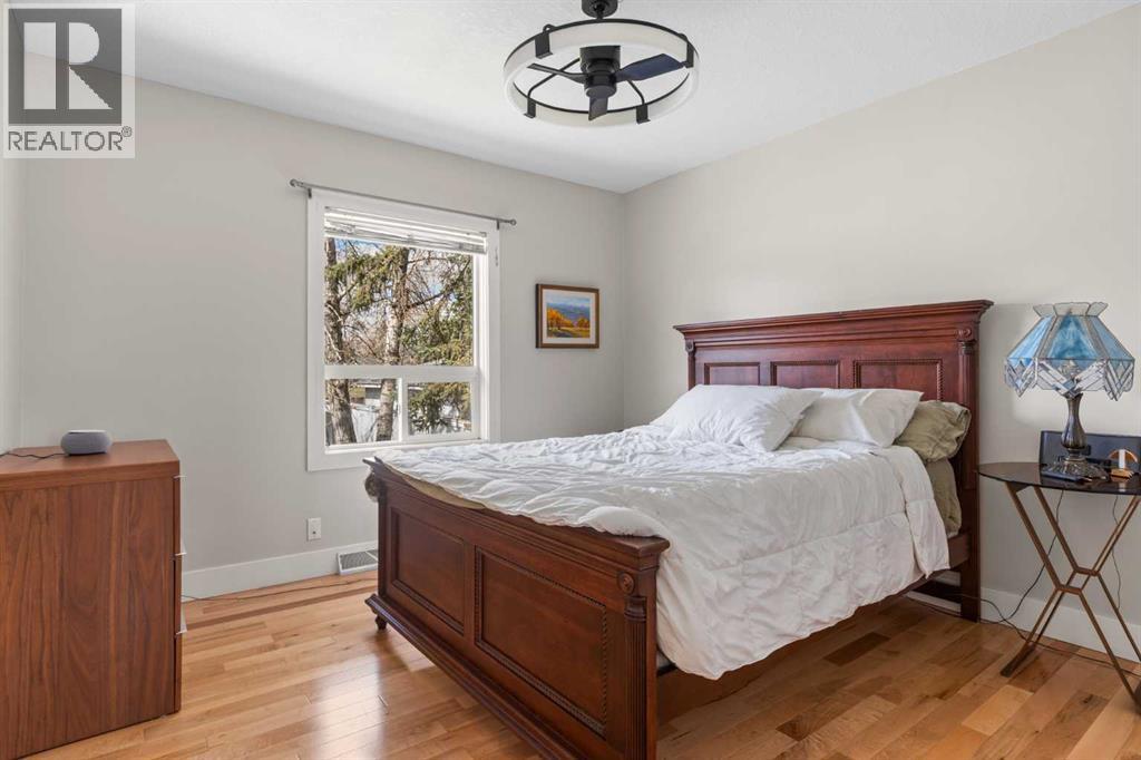 6619 18 Street SE — photo 12