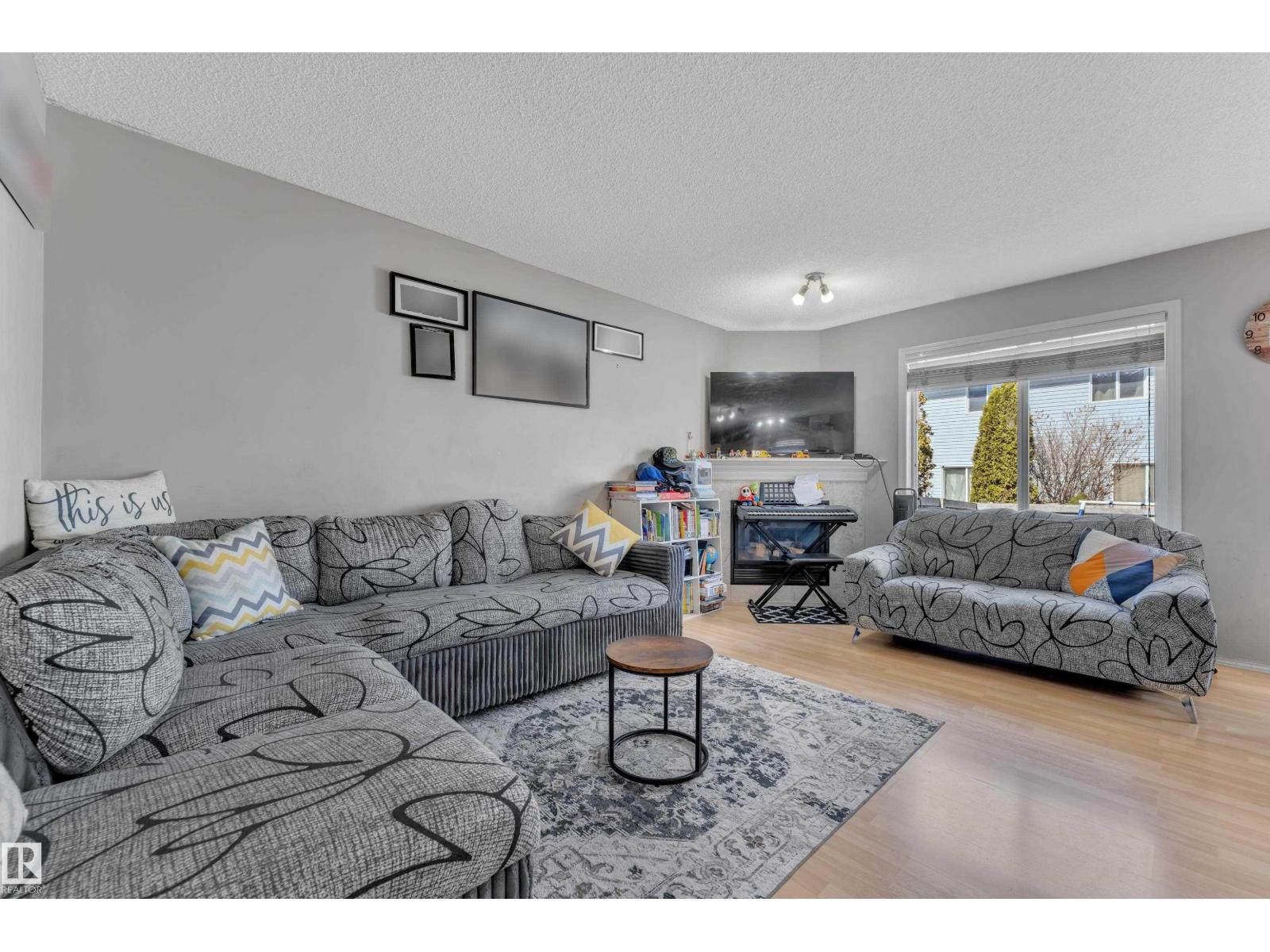 #64 4350 23 ST NW, Edmonton