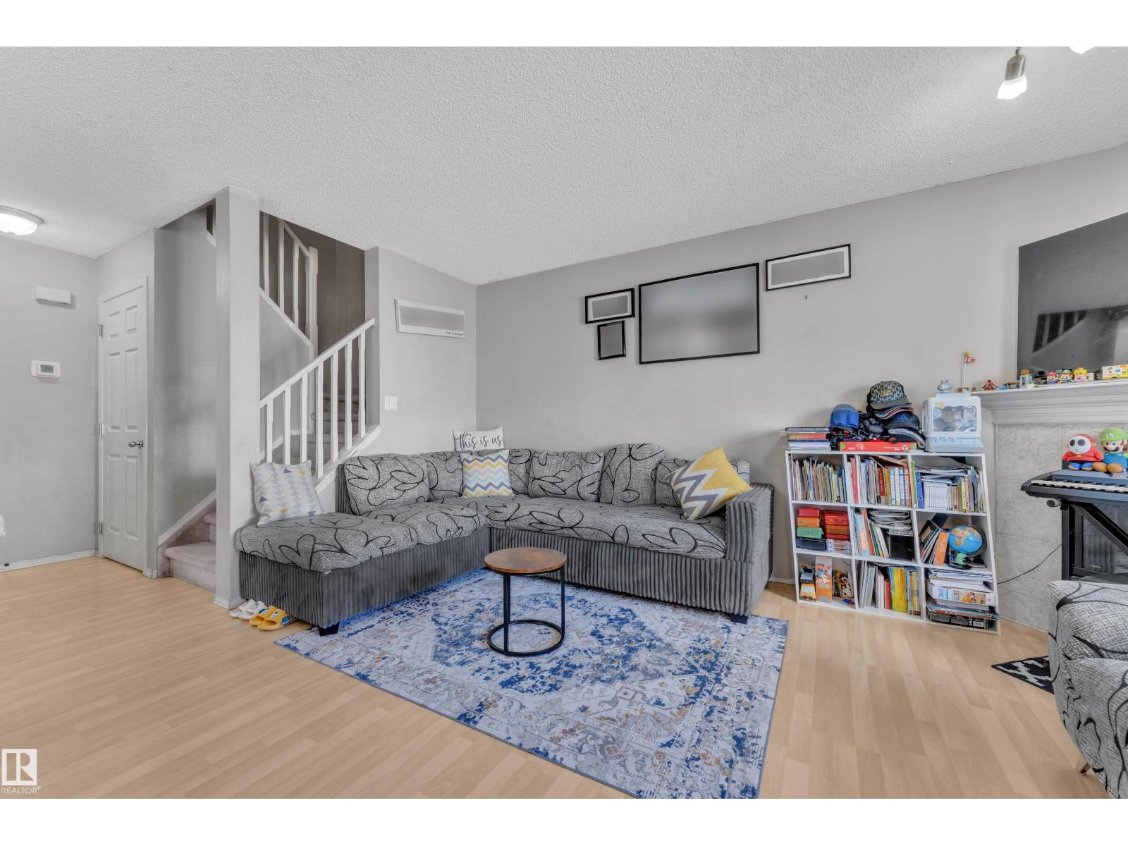 #64 4350 23 ST NW, Edmonton