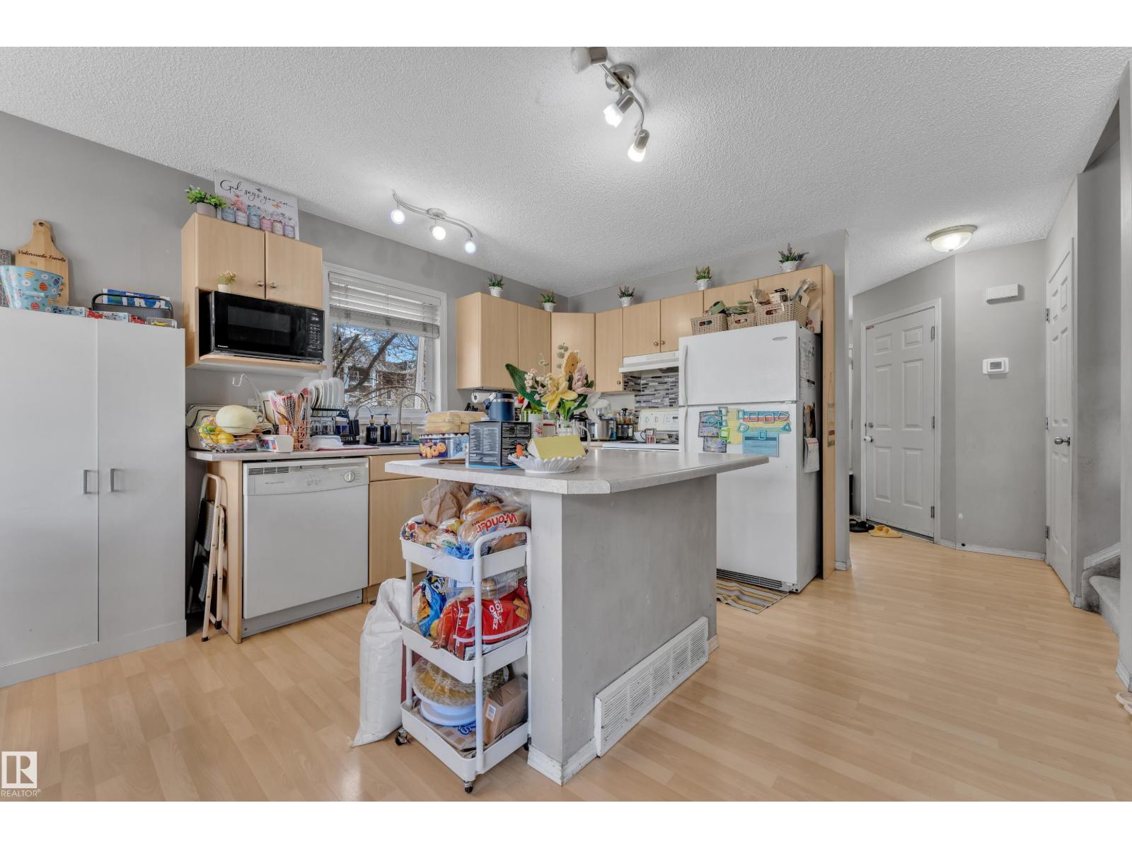 #64 4350 23 ST NW, Edmonton