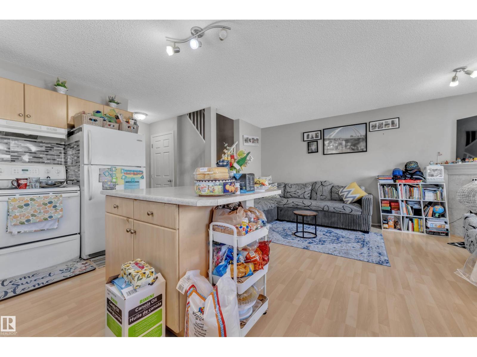 #64 4350 23 ST NW, Edmonton