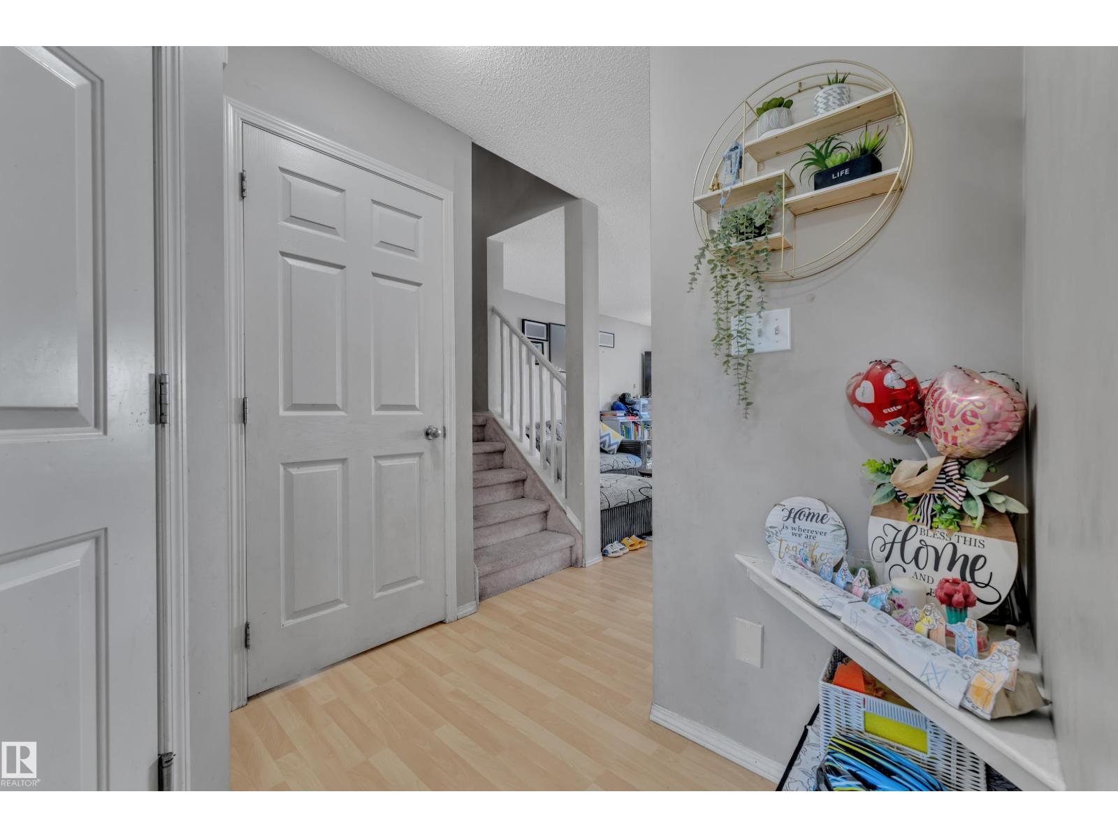 #64 4350 23 ST NW, Edmonton