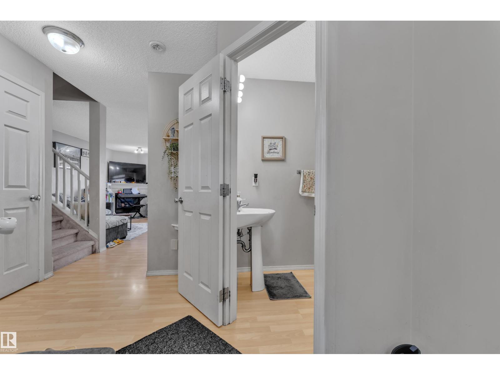 #64 4350 23 ST NW, Edmonton