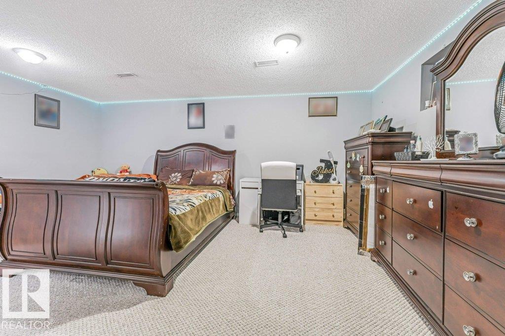 2317 27 AV NW, Edmonton