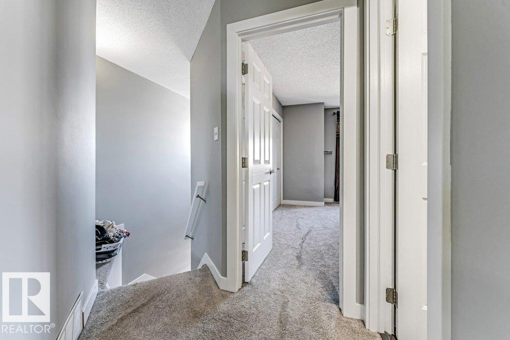 2317 27 AV NW, Edmonton