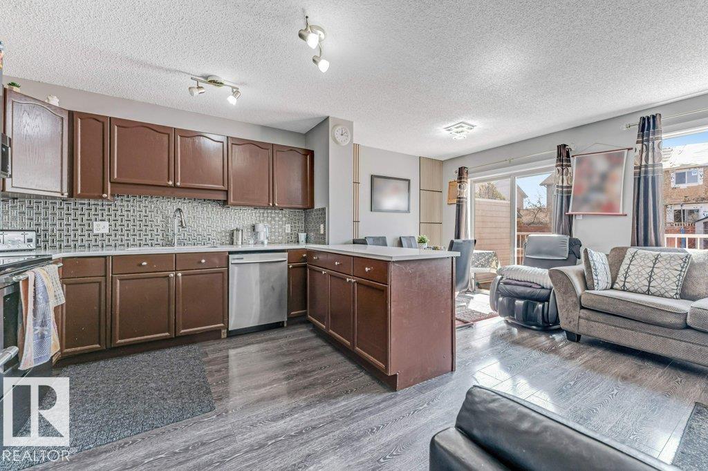 2317 27 AV NW, Edmonton
