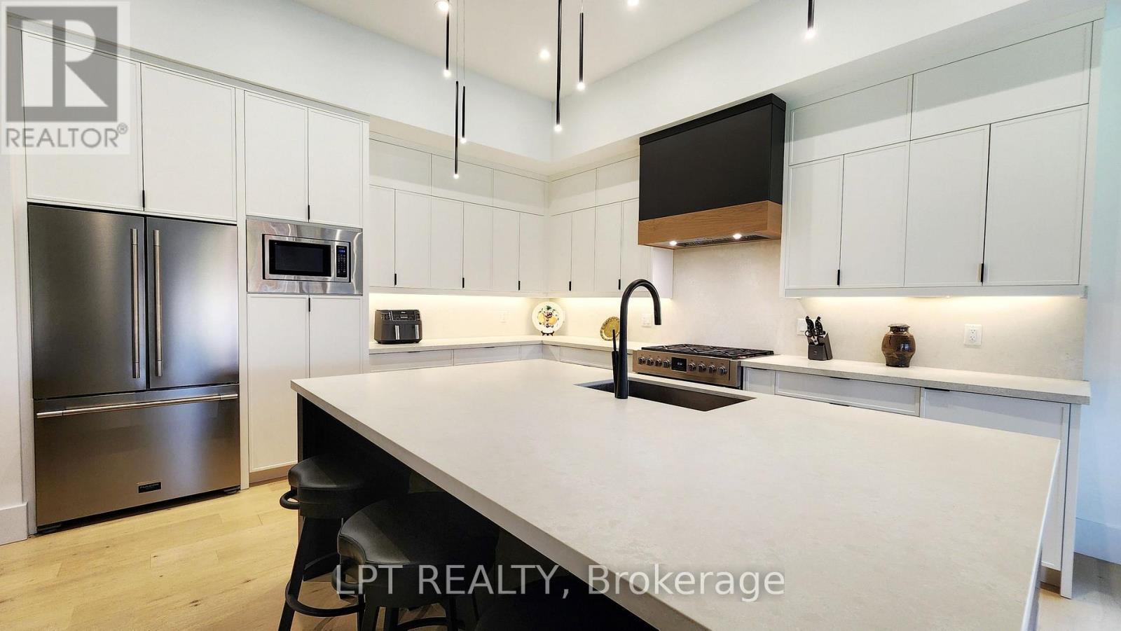 15 BYERS STREET - 10