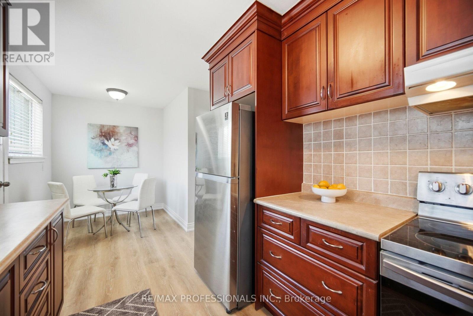 83 SPENVALLEY DRIVE - 12