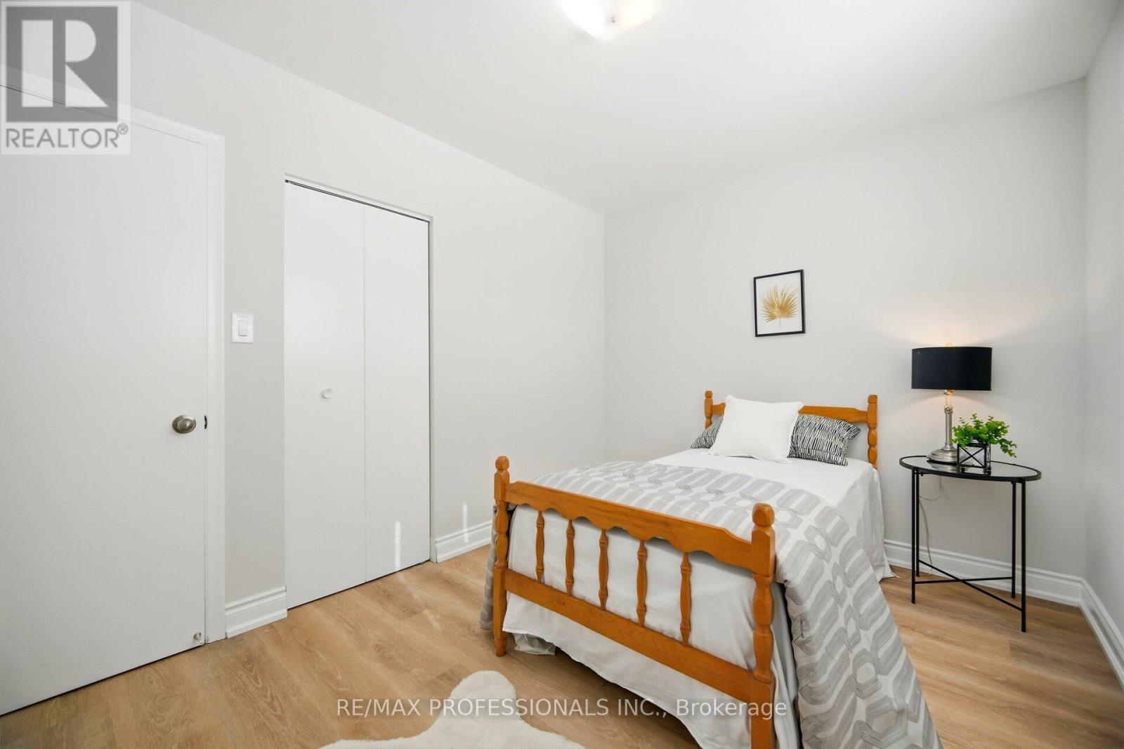 83 SPENVALLEY DRIVE - 18