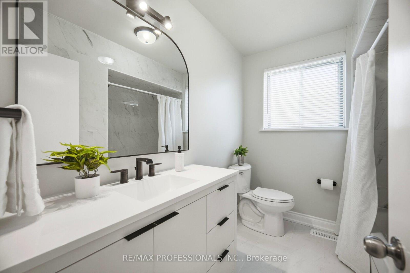 83 SPENVALLEY DRIVE - 21