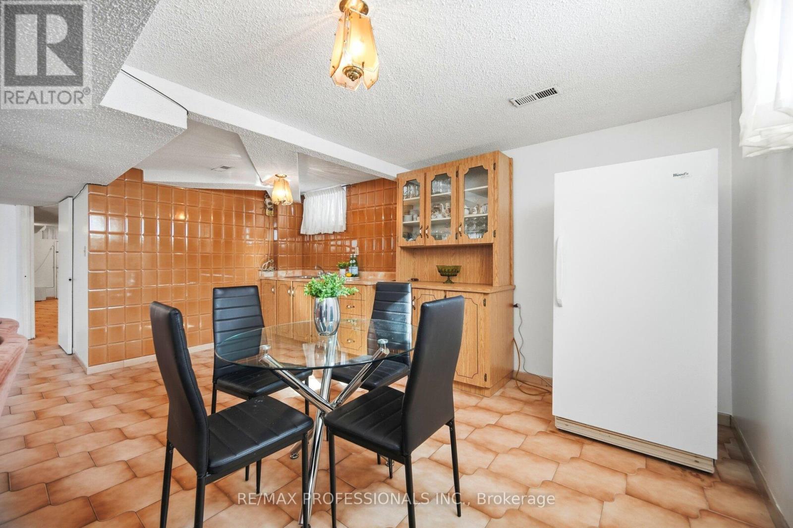 83 SPENVALLEY DRIVE - 29