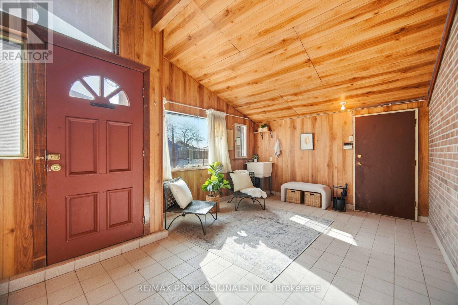 83 SPENVALLEY DRIVE - 40